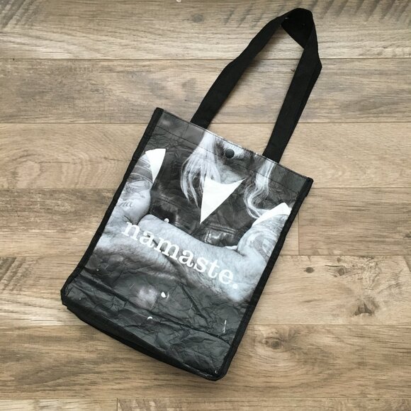 Lululemon 'Namaste Ride On' Reusable Bag - Picture 3 of 9